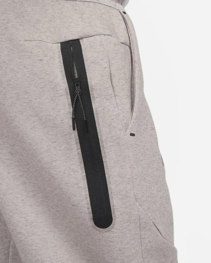 All Sports Men Nike Tottenham Hotspur Tech Fleece Third Diffused Taupeblack