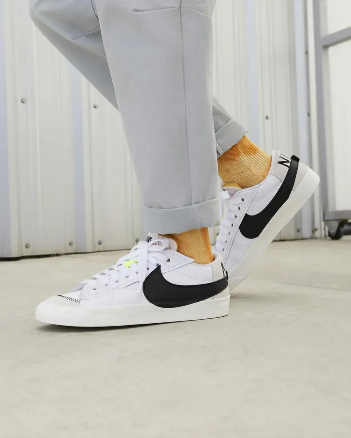 Lifestyle Men Nike Blazer Low 03977 Jumbo Whitewhitesailblack