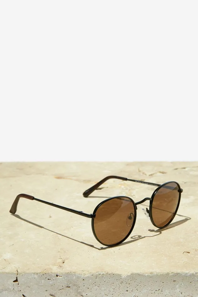 Men Gifting Cotton On Bellbrae Polarized Sunglasses Blacktortbrown Smoke Men Gifting Cotton On Bellbrae Polarized Sunglasses Blacktortbrown Smoke