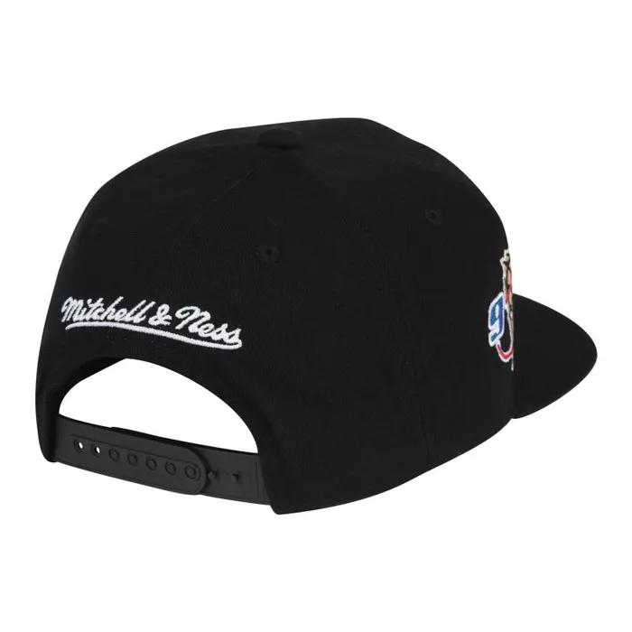 Mitchell and Ness 97 Champions Snapback HWC Chicago Bulls Men Hats and Headwear