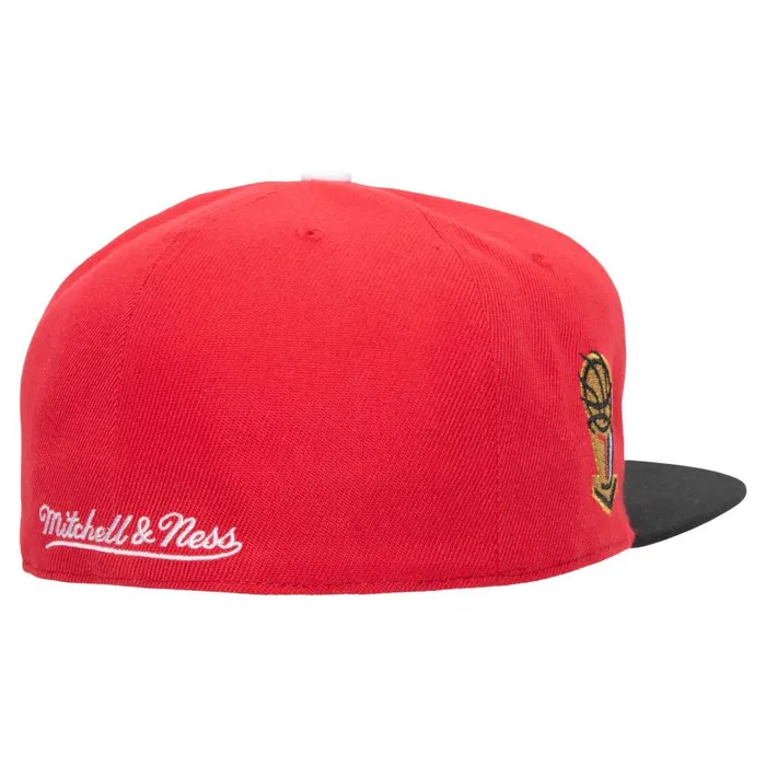 Mitchell and Ness My Towns Leaders Fitted Chicago Bulls Men Hats and Headwear Mitchell and Ness My Towns Leaders Fitted Chicago Bulls Men Hats and Headwear
