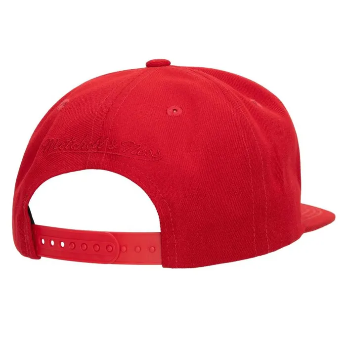 Mitchell and Ness Shark Bite Snapback Chicago Bulls Men Hats and Headwear Mitchell and Ness Shark Bite Snapback Chicago Bulls Men Hats and Headwear