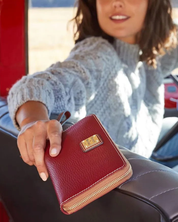 Pebble Grain Large Zip Around Wristlet Black Women Dooney and Bourke Wallets Pebble Grain Large Zip Around Wristlet Black Women Dooney and Bourke Wallets