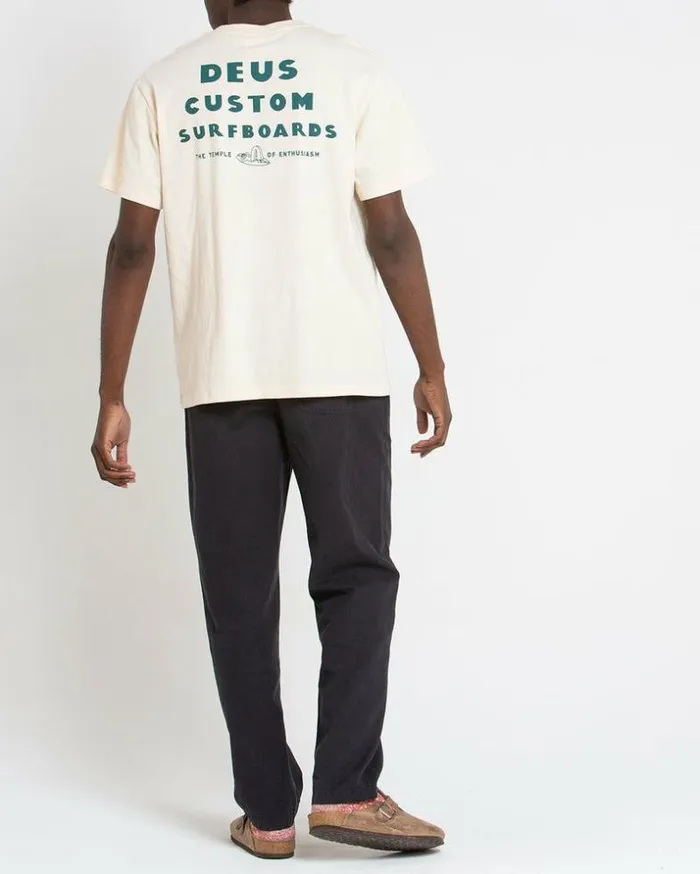 WomensMens Deus Ex Machina Gifting Layback Tee 8211 Dirty White Dirty White WomensMens Deus Ex Machina Gifting Layback Tee 8211 Dirty White Dirty White